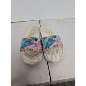 Nike Benassi Woman's Lightweight Waterproof Floral Slip on Slide Size 8
